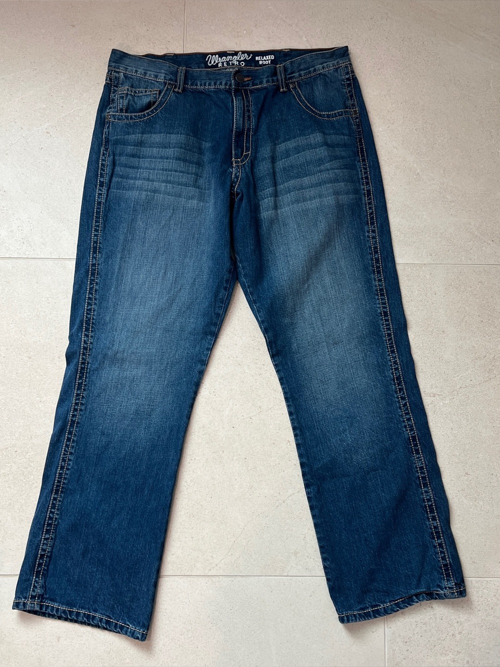 Wrangler Retro Men Relaxed Boot Medium Wash Jeans 38x32